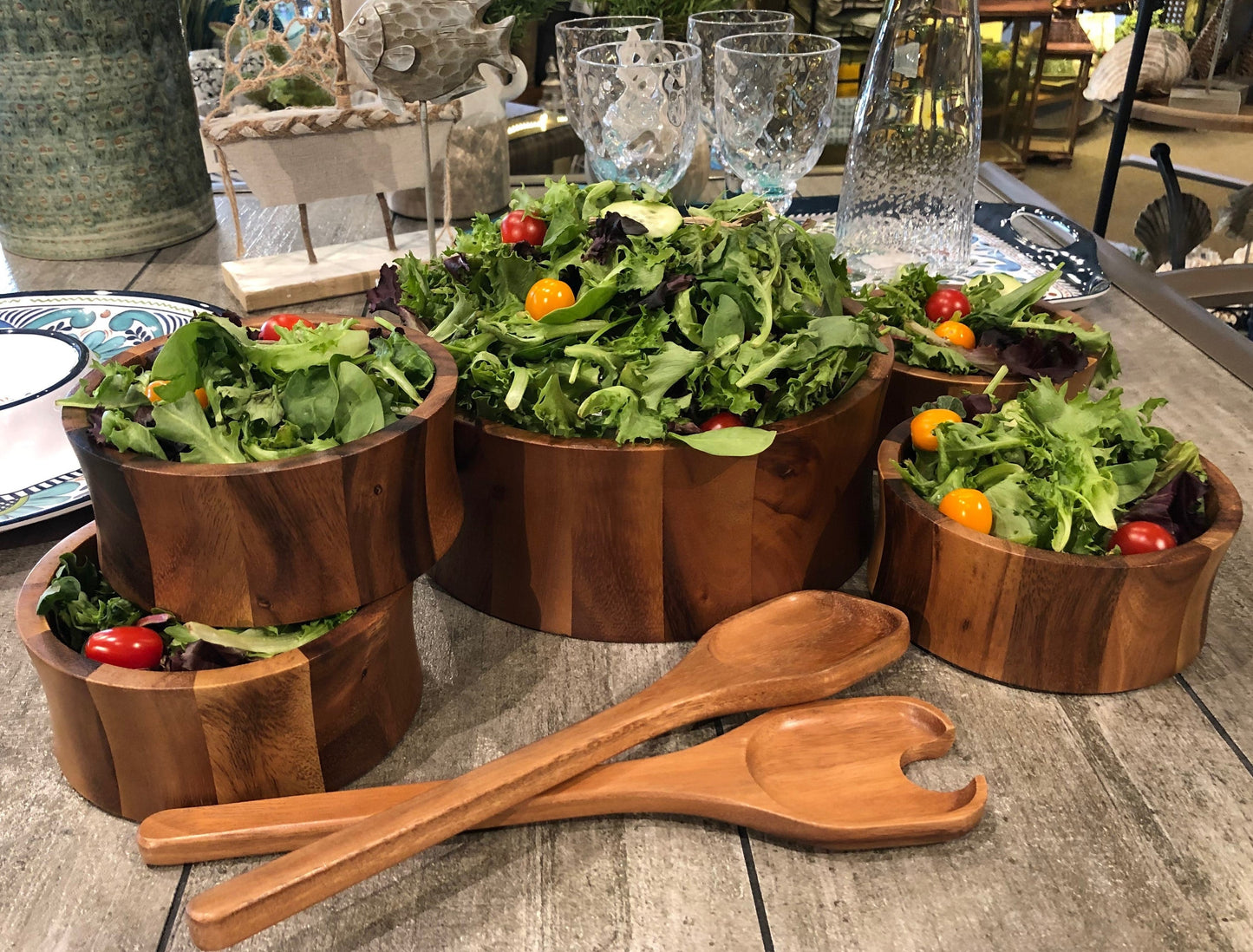 Extra Large Salad Bowl with Servers and 4 Individuals - 328C7