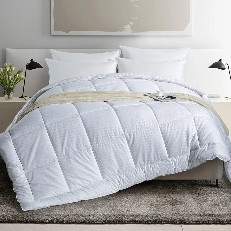 Cleves All-Season Down Alternative Comforter – Hypoallergenic, Lightweight & Machine Washable White Comforter for Bed, 300 Thread Count Microfiber Cover –Full/King Sizes