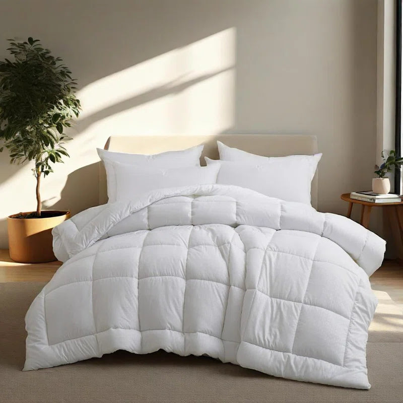 Cleves All-Season Down Alternative Comforter – Hypoallergenic, Lightweight & Machine Washable White Comforter for Bed, 300 Thread Count Microfiber Cover –Full/King Sizes