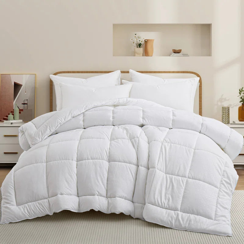 Cleves All-Season Down Alternative Comforter – Hypoallergenic, Lightweight & Machine Washable White Comforter for Bed, 300 Thread Count Microfiber Cover –Full/King Sizes