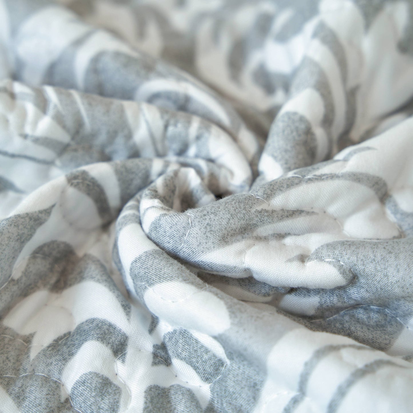 Tache Dreamy Moon Sky Ogee Damask Heather Gray White Quilted Throw Blanket (TB300)