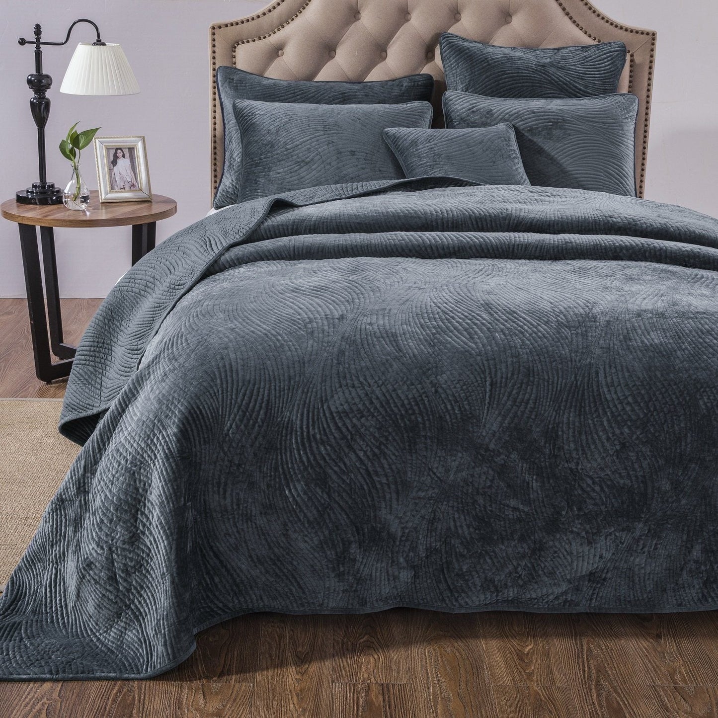 Tache Plush Dreams Steel Navy Blue Waves Velvet Quilt Set (JHW-852BL)