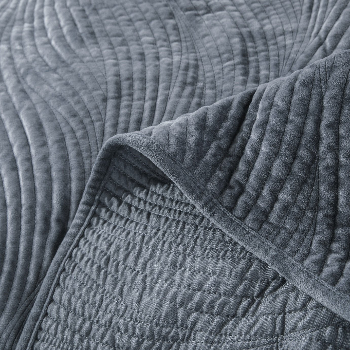 Tache Plush Dreams Steel Navy Blue Waves Velvet Quilt Set (JHW-852BL)