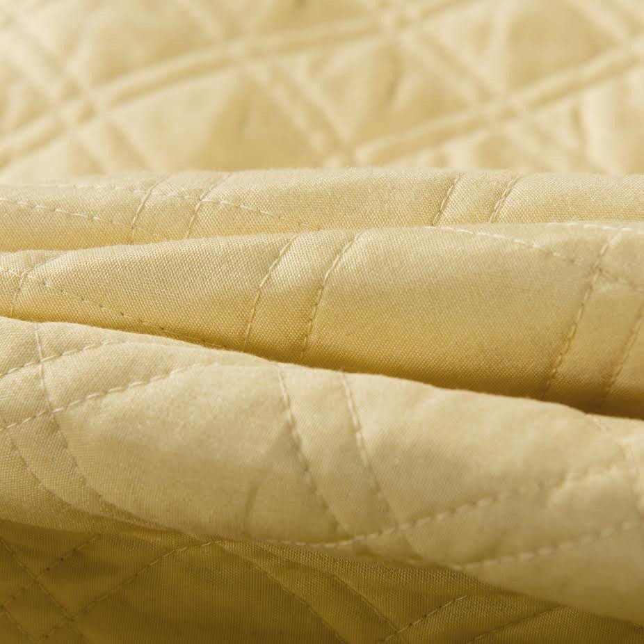 Tache Buttercup Puffs Yellow Diamond Matelasse Scalloped Quilt Set (YELLEMDES)
