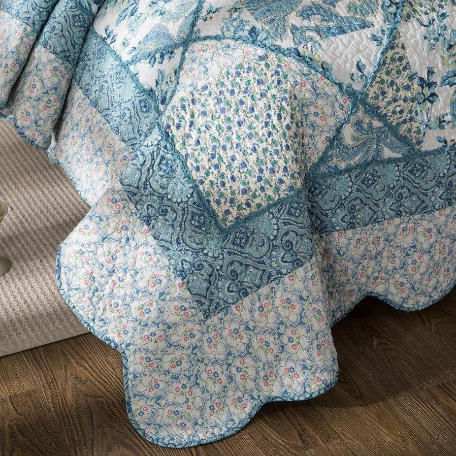 Tache Petal Dance White Blue Floral Vintage Garden Scalloped Cotton Patchwork Quilt Set (JHW-646)