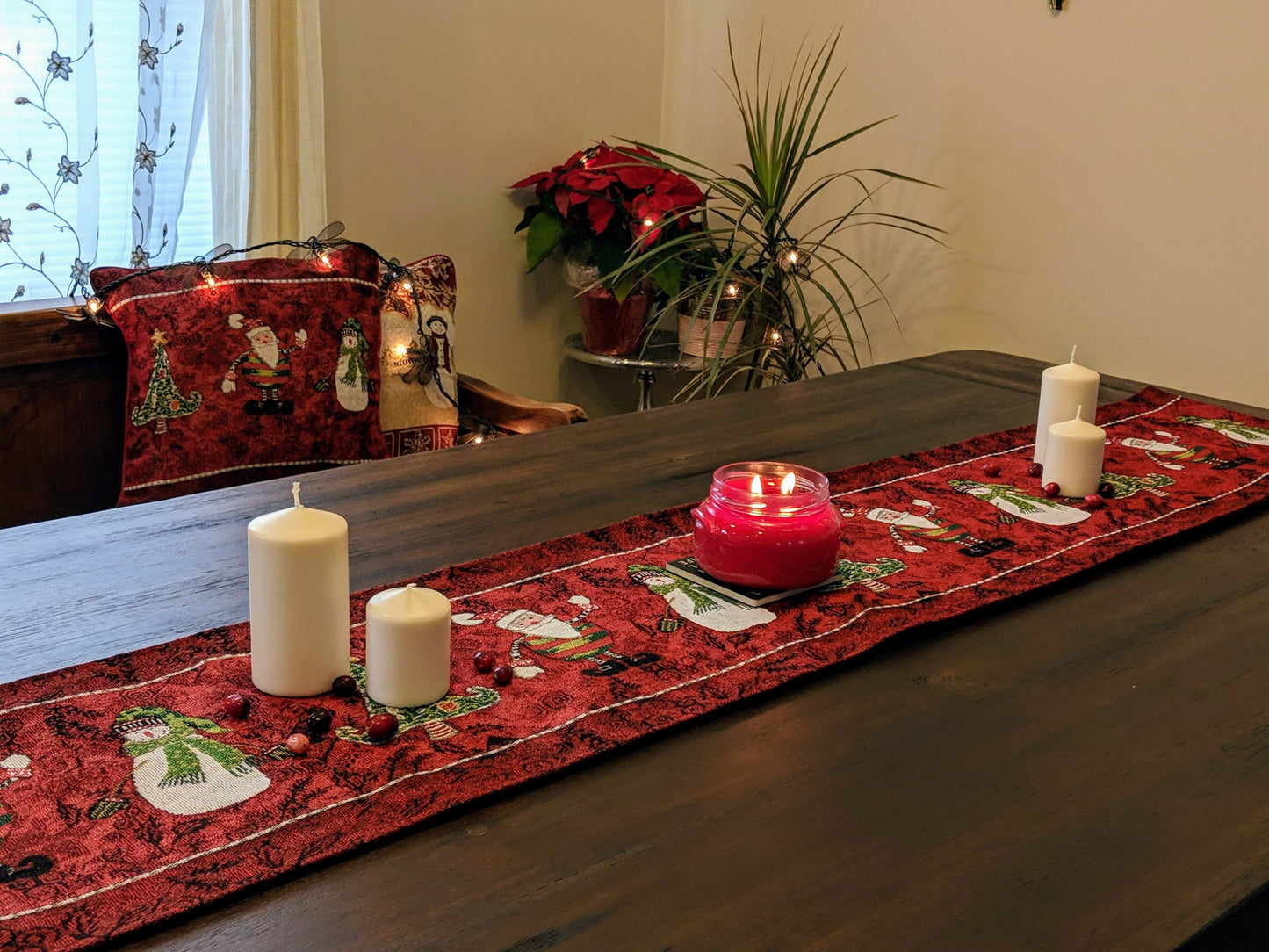 Tache Here Comes Santa Claus Vintage Holiday Woven Tapestry Table Runners (8577TR)