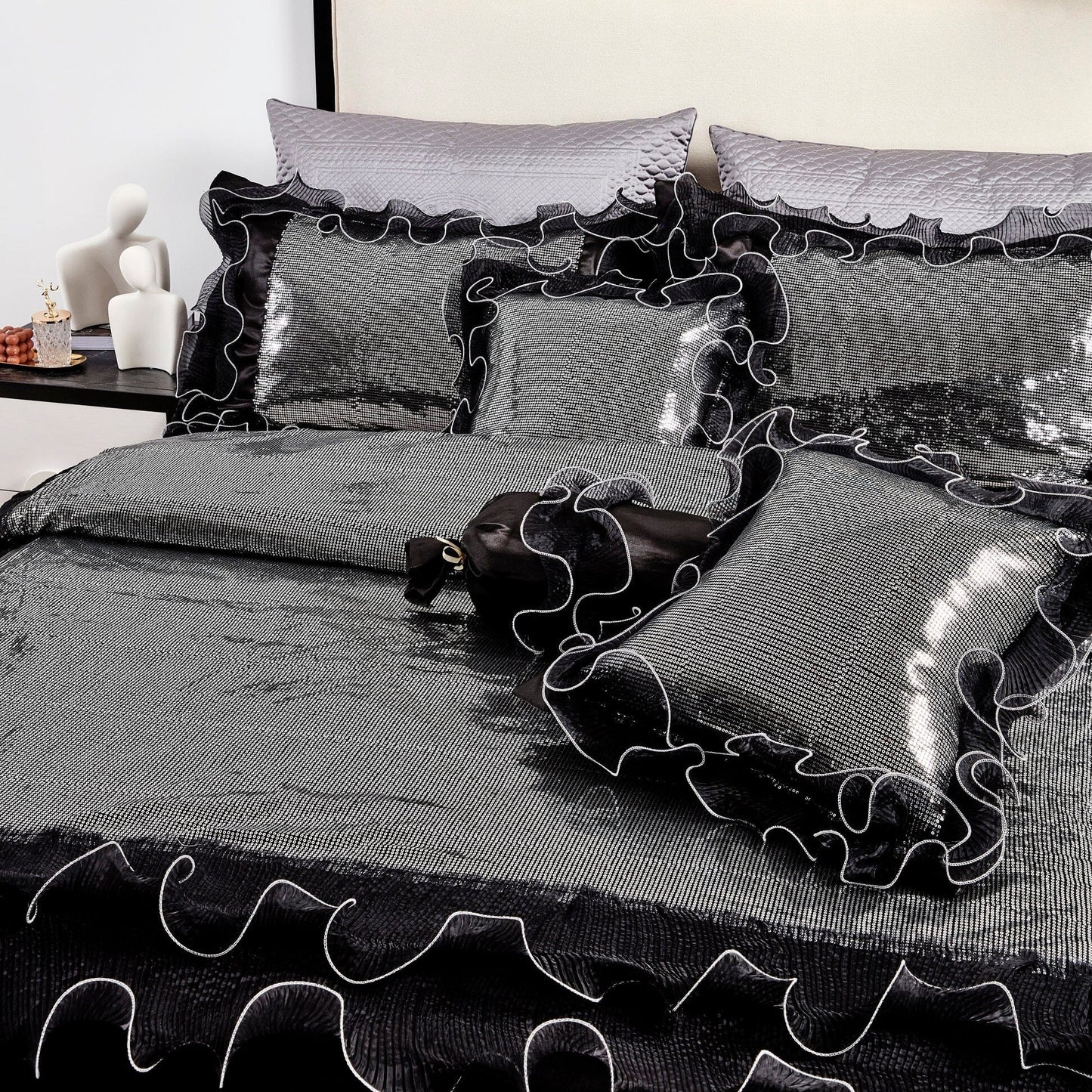 Tache Luxurious Glam Night Out Silver Sequin Black Organza Ruffle 6pc Comforter Set (1622)