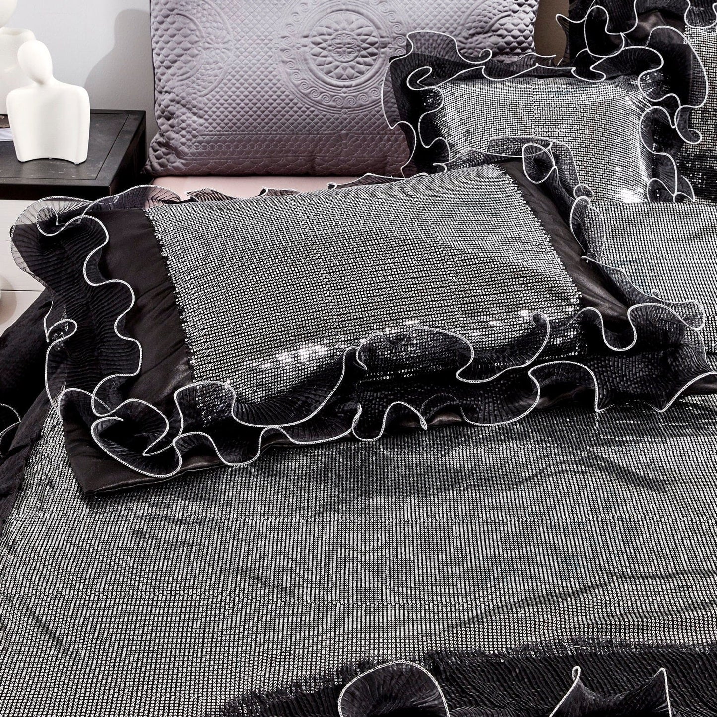 Tache Luxurious Glam Night Out Silver Sequin Black Organza Ruffle 6pc Comforter Set (1622)