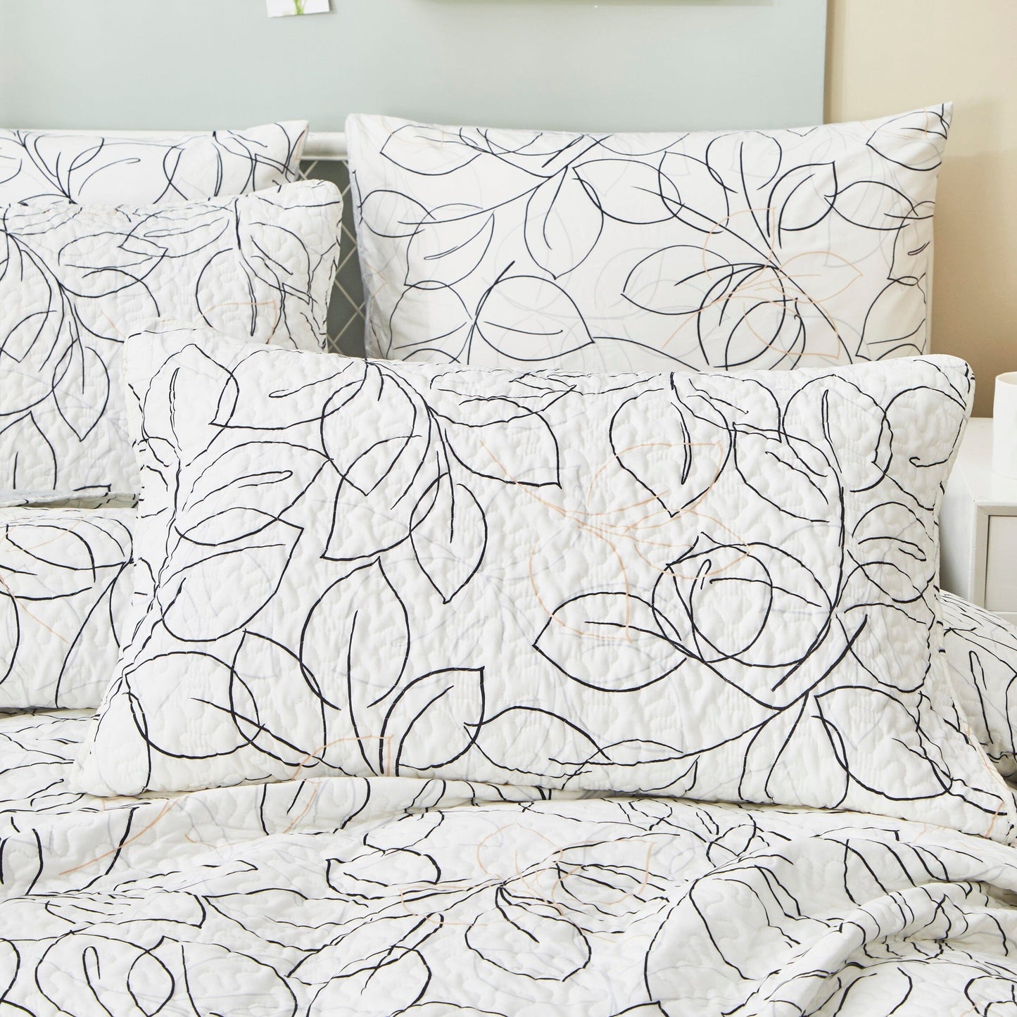 Tache Modern Abstract Leaf Line Art Foliage White Grey Black Gold Reversible Quilt Set (TJ3571-Q)
