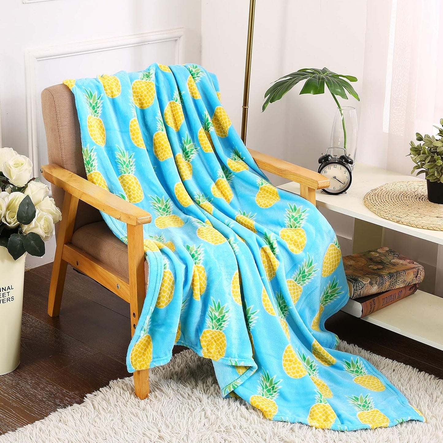 Soft Fleece Throw Blanket 50x60 – Lightweight Cozy Bed Couch Sofa Blanket for All Seasons