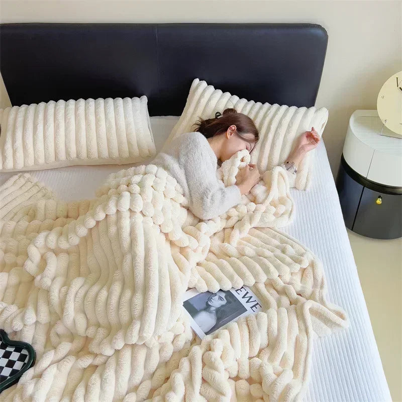 Ultra-Soft Artificial Rabbit Plush Blanket: Your Cozy Companion for Autumn and Winter