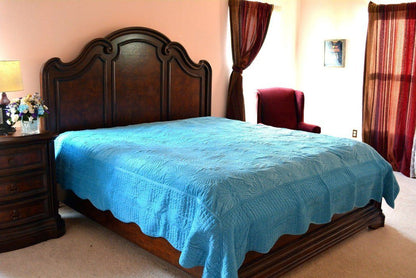 Tache Super Soft Blue Scalloped Good Vibration Quilted Fleece Bedspread Set (DXJ109041-2)