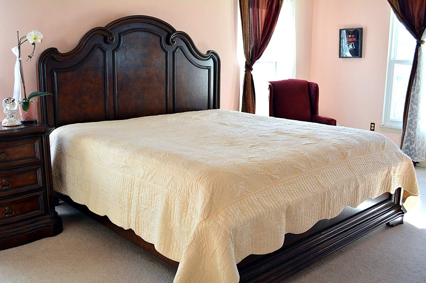 Tache Super Soft Cream Scalloped Good Vibration Quilted Fleece Bedspread Set (DXJ109041-3)