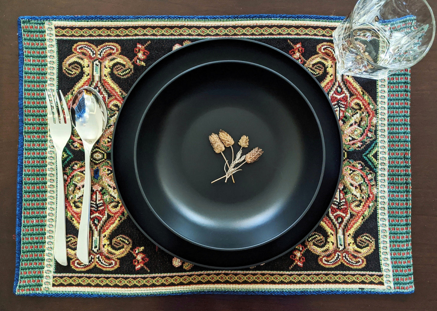 Tache Elegant Black Ornate Paisley Woven Tapestry Placemat Set (18192)