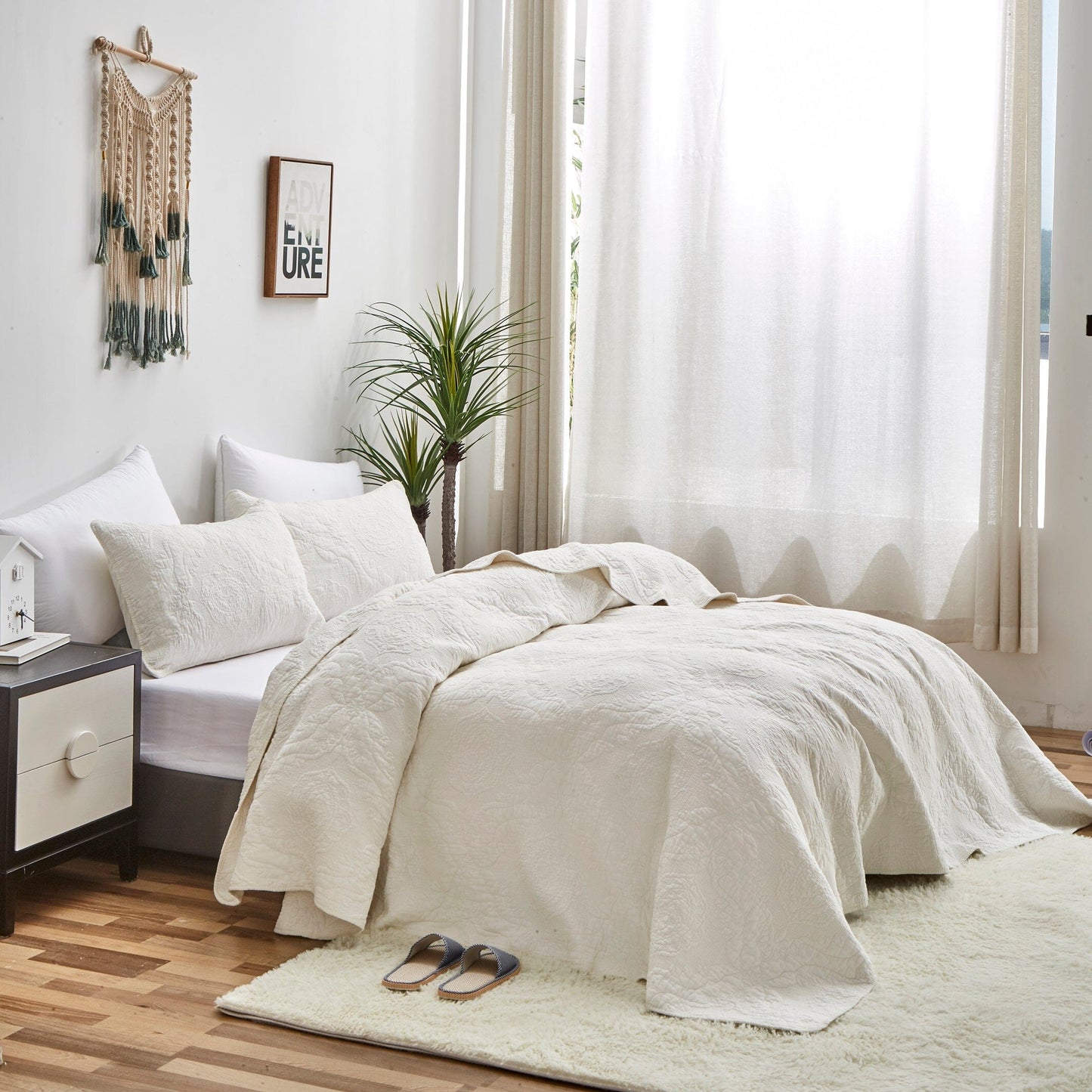 Tache Vanilla Cream Ivory Paisley Damask Stitch Matelassé Cotton Quilt Set (JHW-643)