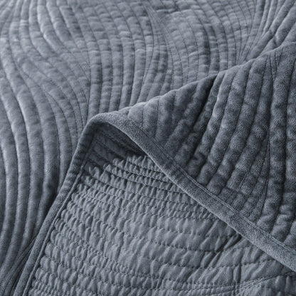 Tache Plush Dreams Steel Navy Blue Waves Velvet Quilt Set (JHW-852BL)