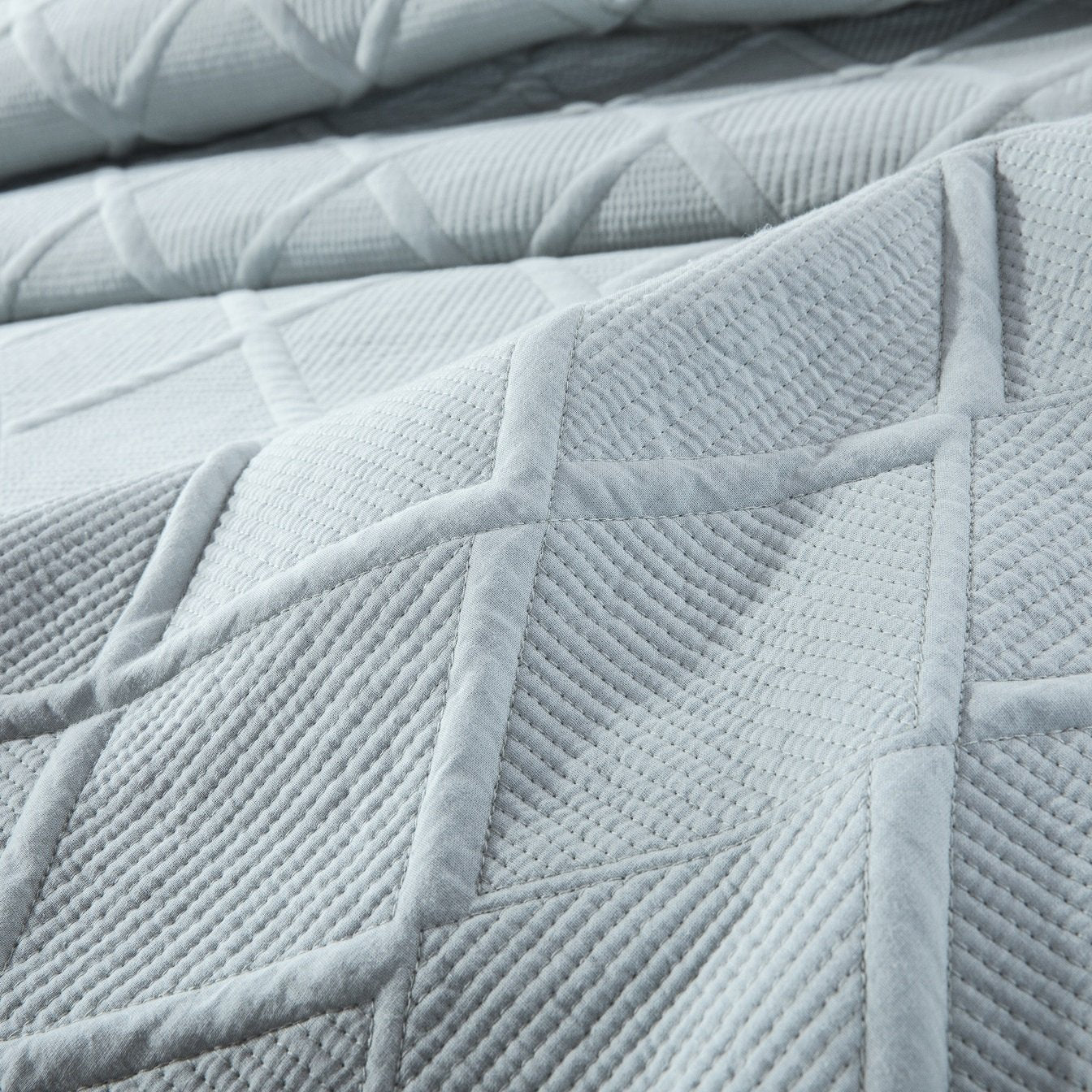 Tache Soothing Pastel Seafoam Blue Diamond Stitch Cotton Quilt Set (JHW-856)