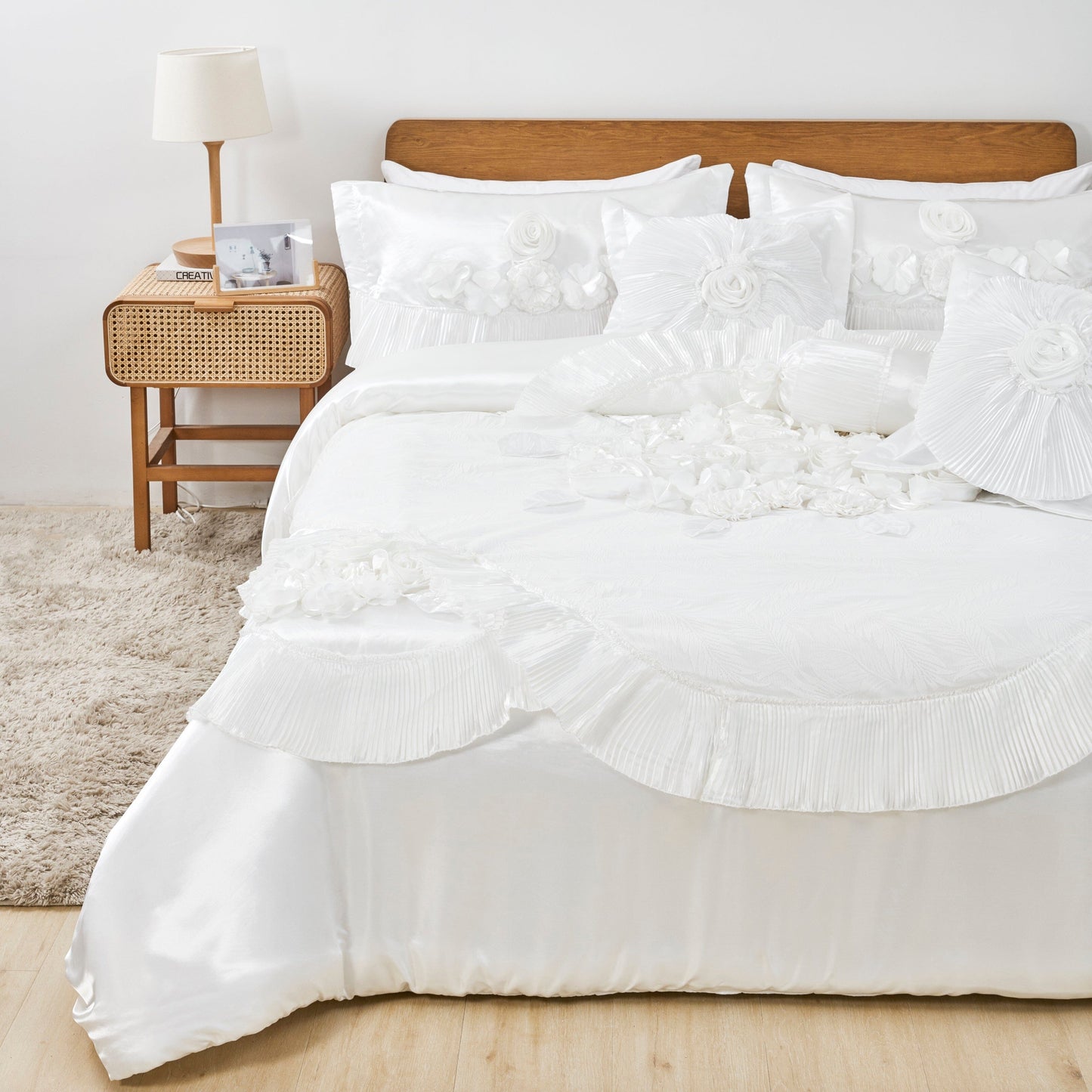 Tache Satin Floral Lace Ruffle White Sweet Victorian Luxurious Comforter Set (MZ002W)