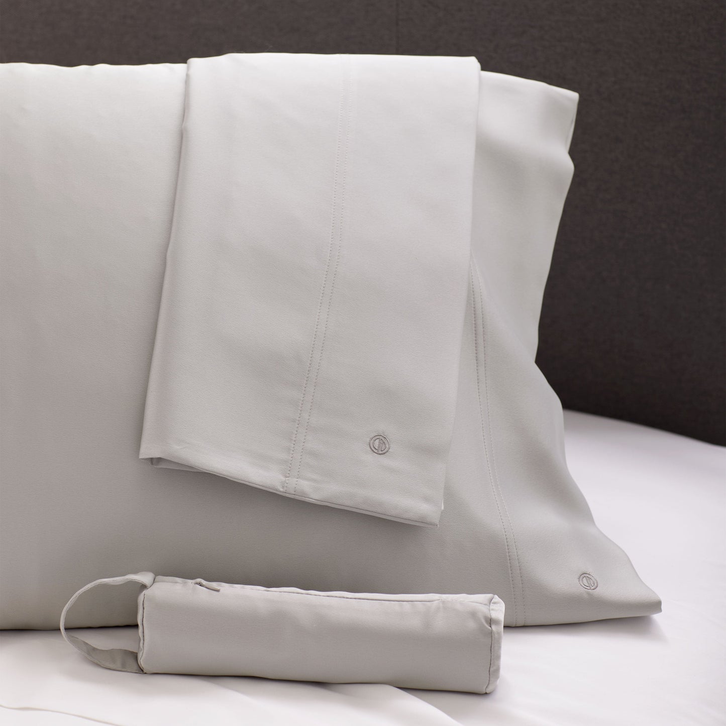 Clean Design Home® Satin Pillowcase, set of 2 + Matching Travel Bag