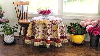 Tache Elegant Burgundy Ornate Paisley Woven Tapestry Tablecloth (18194)