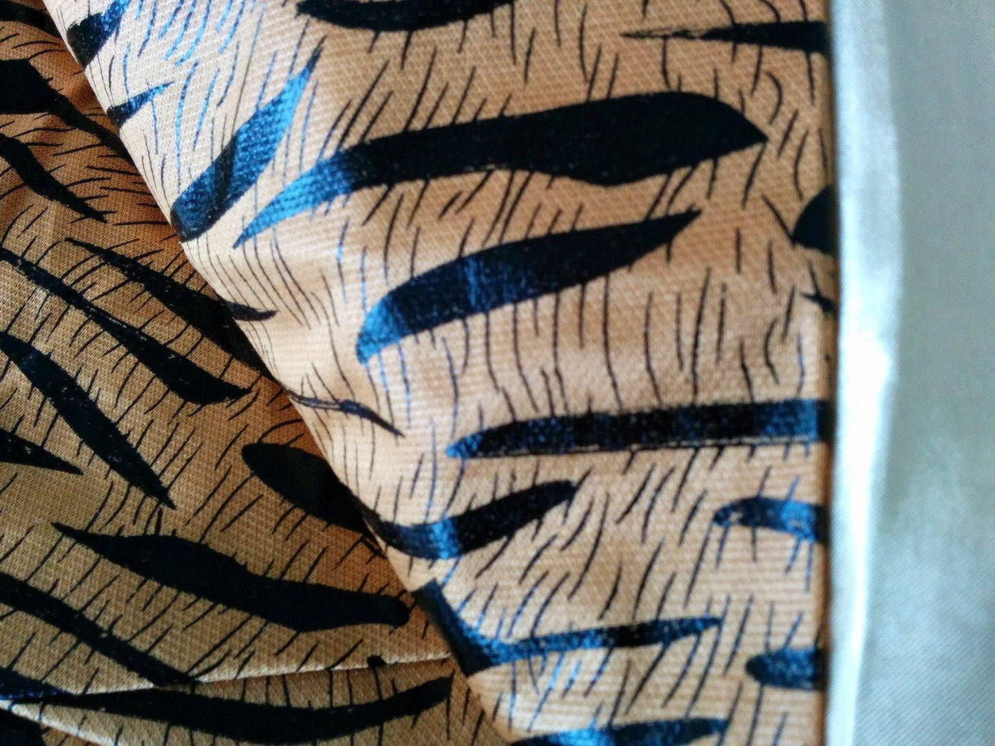 Tache Golden Brown Black Stripe Tiger Animal Print Jungle Dreams Pleated Tailored Platform 14" Bed Skirt Dust Ruffle (BSK-6182L)