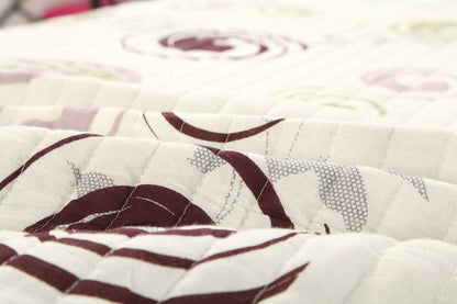 Tache Summer Storm Geometric Swirl Ivory White Scalloped Cotton Quilt Set (DSW019)