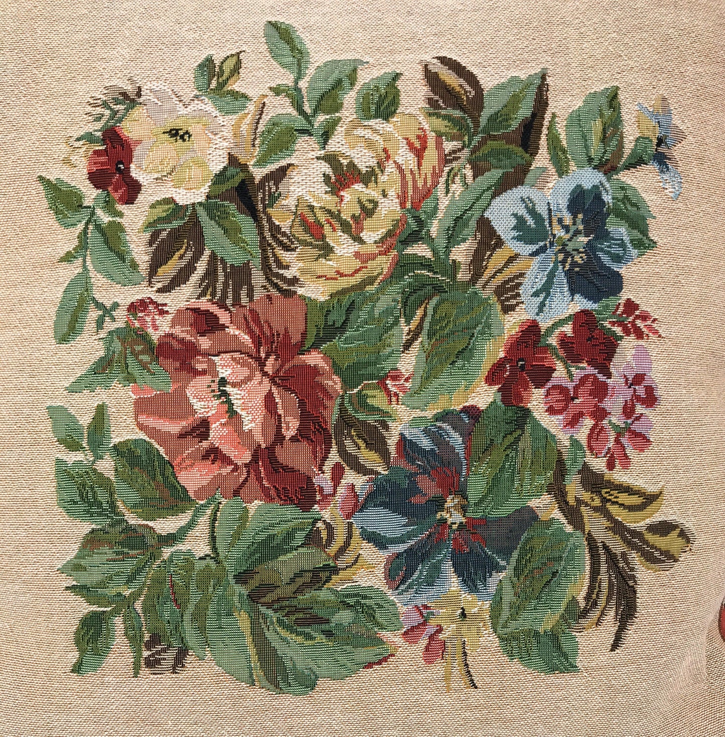 Tache 18 Inch Floral Red Yuletide Blooms Tapestry Throw Pillow Cover (5598)
