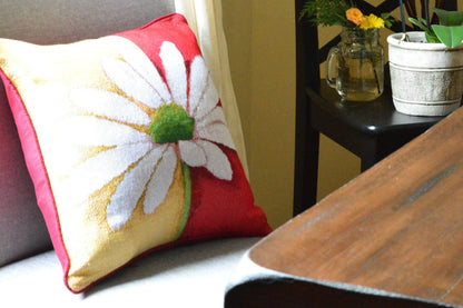 Tache Floral Loves Me Not Daisy Tapestry Throw Pillow Cover (9046)