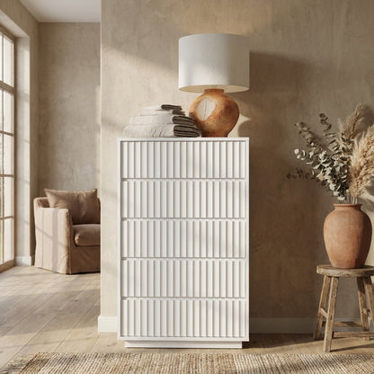 Blanca White Mahogany 5-Drawer Chest with Scalloped Drawer Fronts