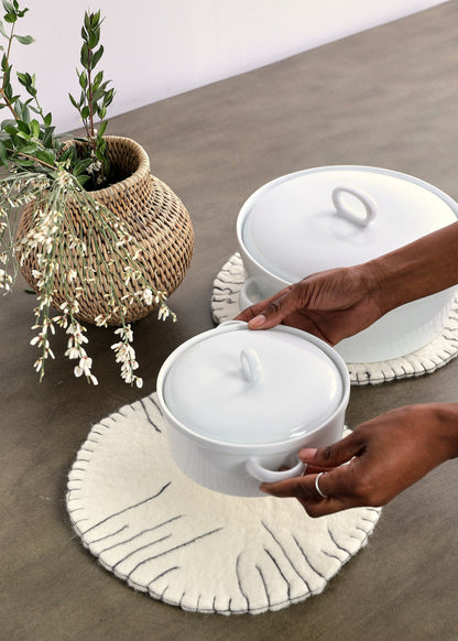 Fine Line Ivory Wool Trivet