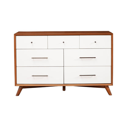 Flynn Dresser, Chestnut/White
