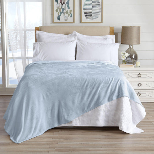 Polyester Velvet Plush Blanket – Avianna Collection
