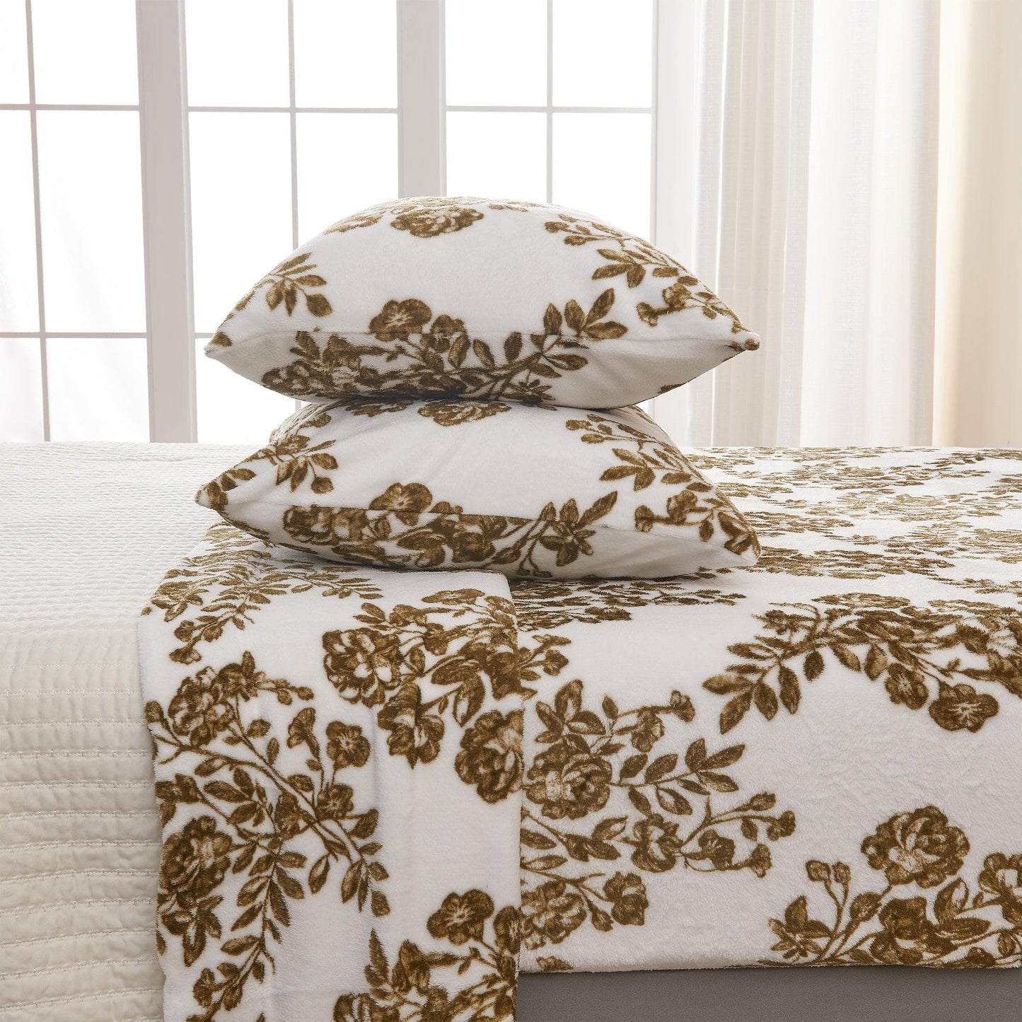 Printed Plush Sheet - Velvet Luxe Lattice Collection