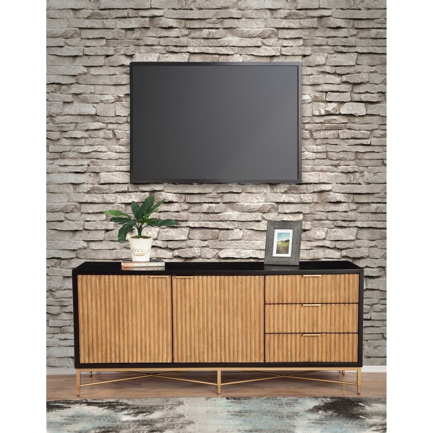 Larsen TV Console