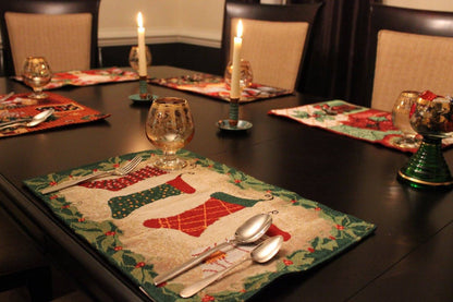 Tache Festive Hang My Stockings By the Fireplace Placemat Set of 4 (12910PM)