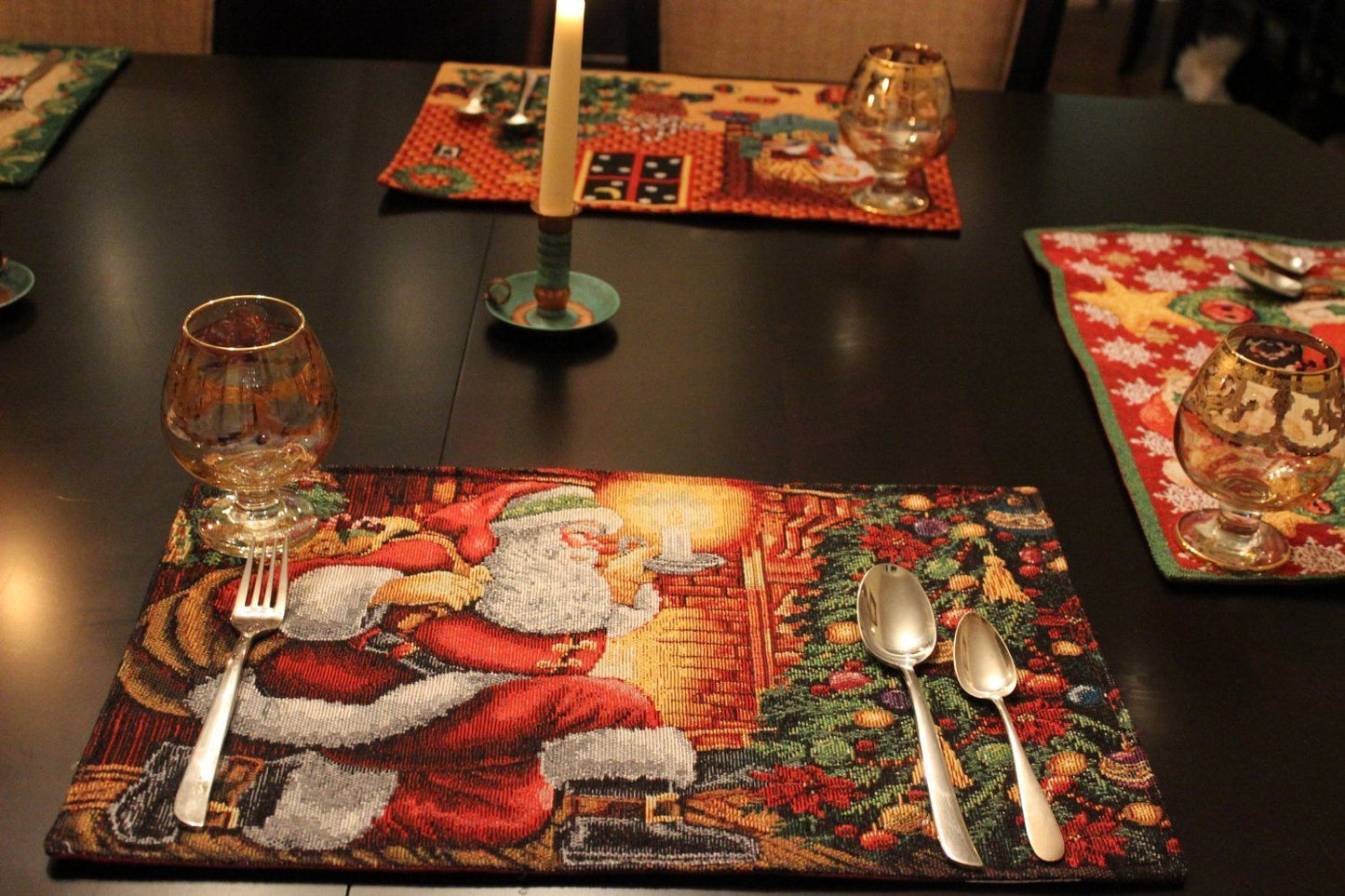 Tache Festive Santa Down the Chimney Woven Tapestry Placemat Set of 4 (11533PM)