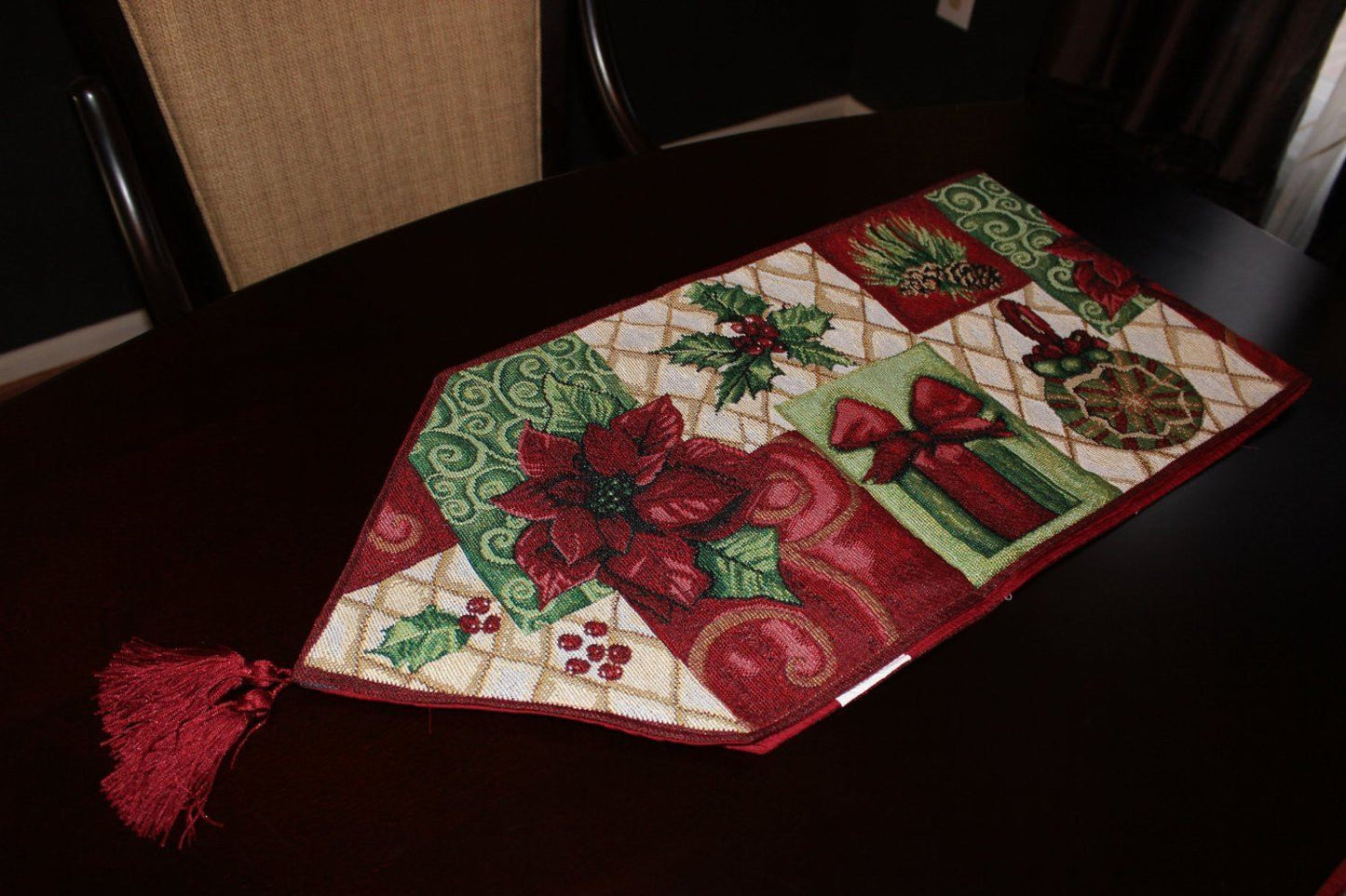 Tache Holiday Tidings Table Runners (DB12900)
