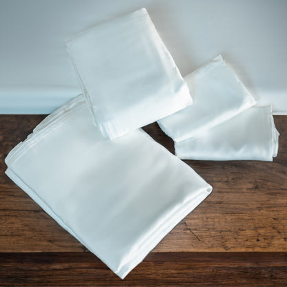 Eucalyptus Silk Sheets – Cooling, Breathable & Hypoallergenic | Luxury Comfort